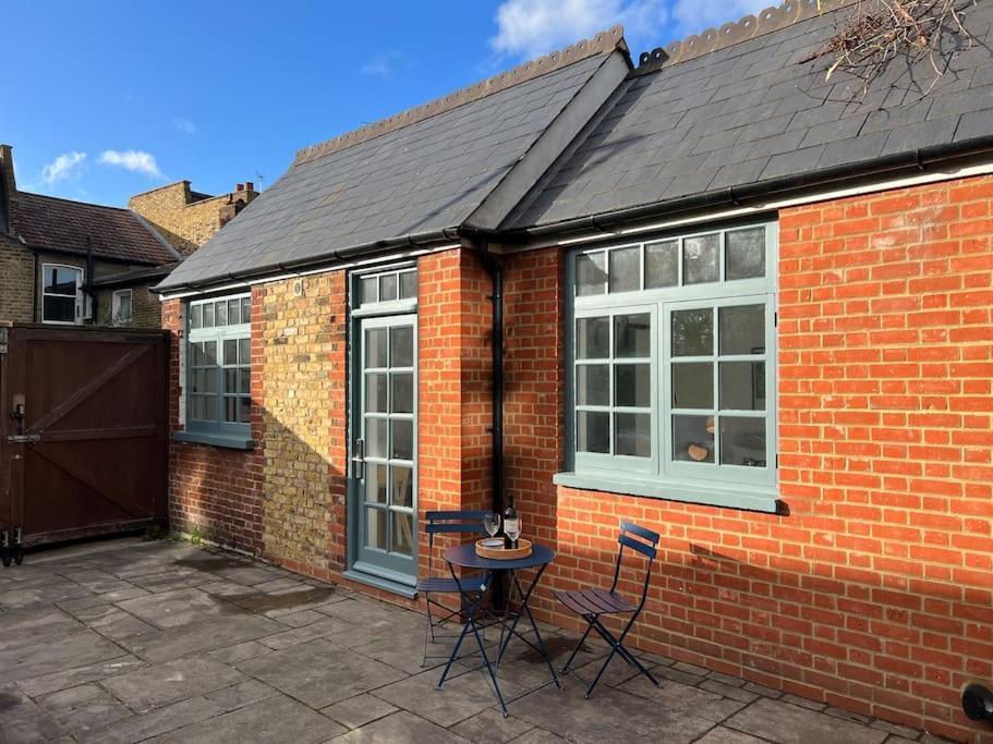 Forge Cottage - Pretty 1 Bedroom Cottage With Free Off Street Parking London Bagian luar foto